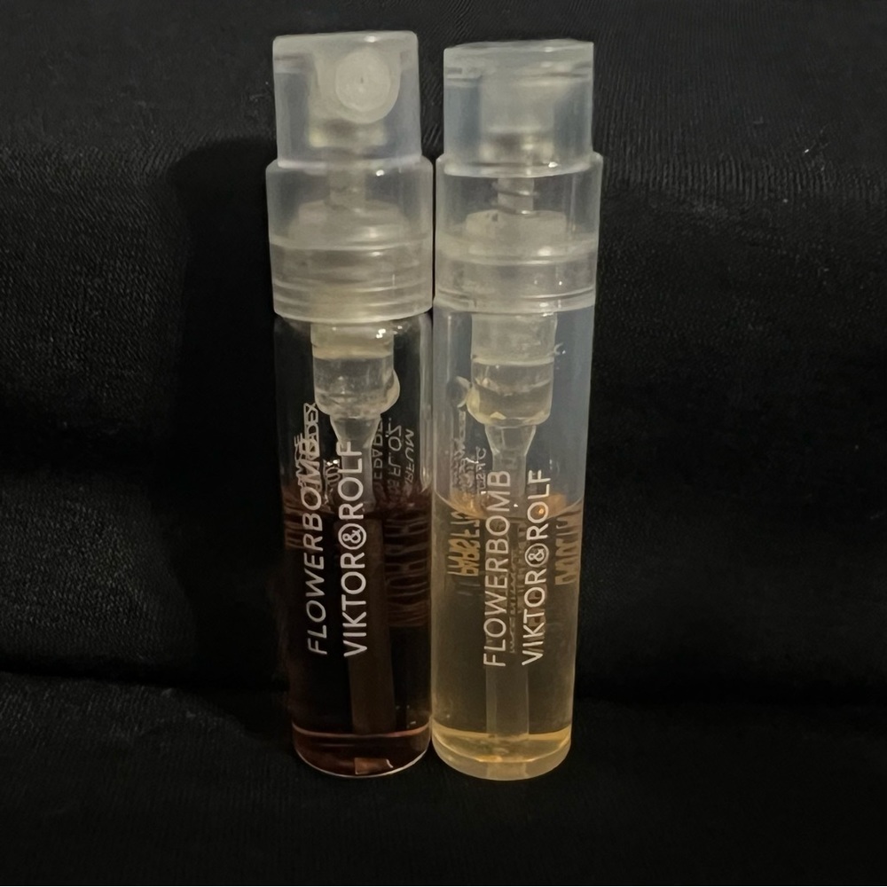 Viktor & Rolf Flowerbomb Eau De Parfum Sample Spray 0.04 fl oz x2 New